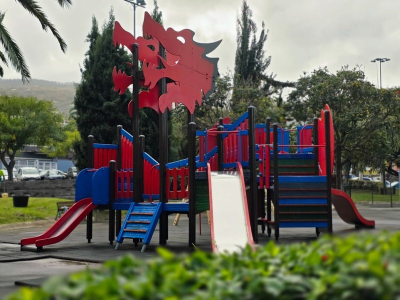 Parque infantil Urbanización Carmenaty