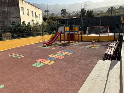 Parque infantil La Torrita