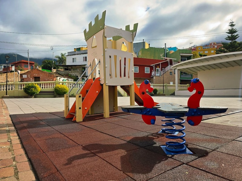 Parque infantil Plaza de Cañeño