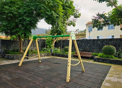 Parque infantil La Hornera Zona Alta
